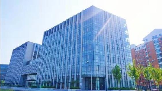 北京寫字樓市場租賃成交出現(xiàn)小幅下滑，目前出售面積高于出租面積