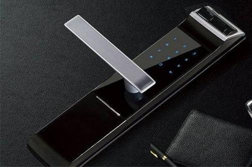 智能鎖已經(jīng)成為行業(yè)發(fā)展的潮流，目前正是一片藍(lán)海