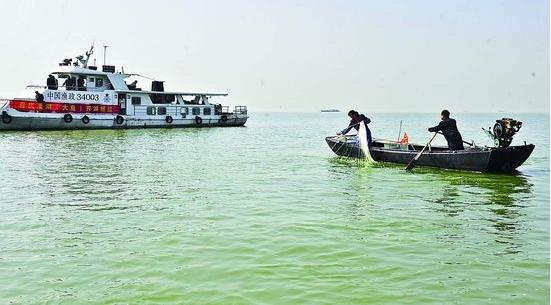 福州海洋與漁業(yè)部門(mén)實(shí)施《漁業(yè)捕撈許可管理規(guī)定》，強(qiáng)化漁船管理，便利漁民群眾?