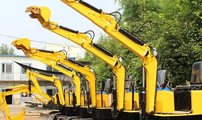 第一季度中國(guó)挖掘機(jī)行業(yè)銷量預(yù)測(cè)、出口量及市場(chǎng)份額分析：國(guó)內(nèi)銷量增速明顯回升，出口增速回落